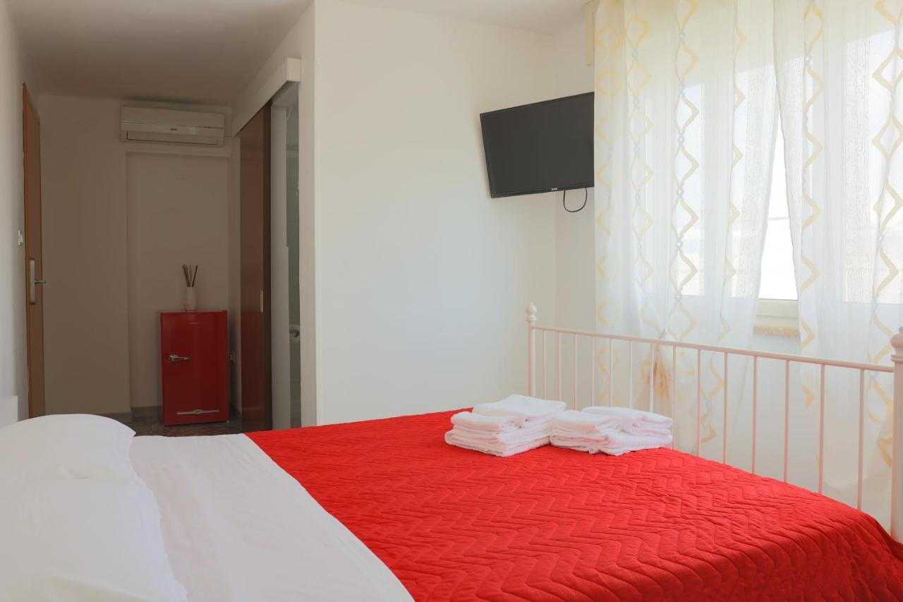Bed&Bread Piazza 'Nzegna Bed & Breakfast Carovigno Exterior foto