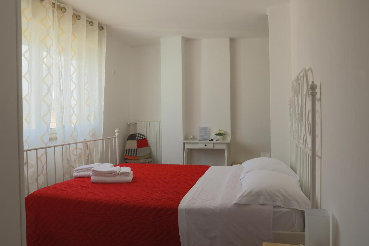 Bed&Bread Piazza 'Nzegna Bed & Breakfast Carovigno Exterior foto